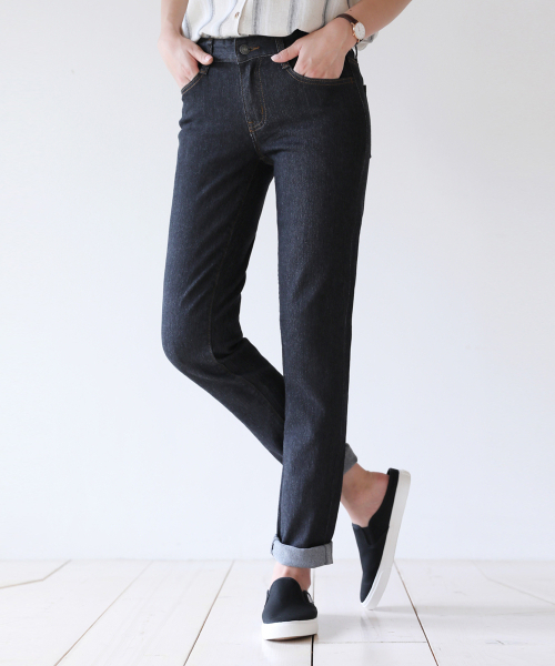 BBAEBBAE(ペッペ)の「シックブラックテンションスパン日付デニムパンツ(デニムパンツ・レディース・ブラック・SMALL/MEDIUM/LARGE/X-LARGE/XXX-LARGE)」の2枚目の写真