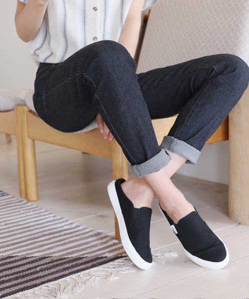 BBAEBBAE(ペッペ)の「シックブラックテンションスパン日付デニムパンツ(デニムパンツ・レディース・ブラック・SMALL/MEDIUM/LARGE/X-LARGE/XXX-LARGE)」の5枚目の写真