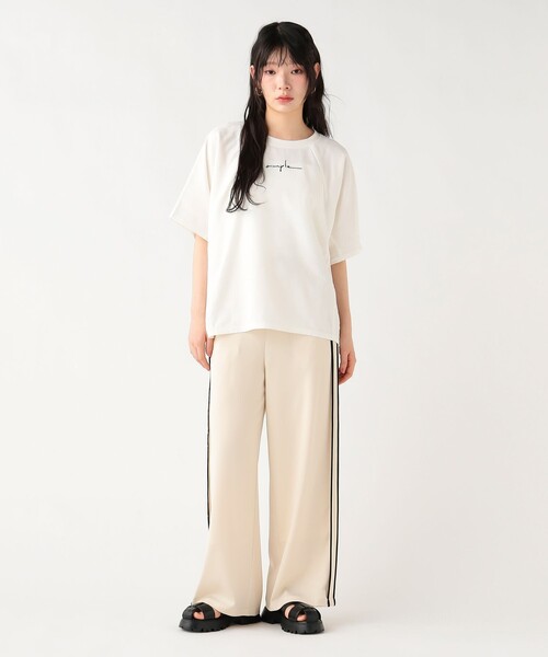 BEAMS HEART(ビームスハート)の「【8/13値下げ】シンプル 刺繍 Tシャツ(Tシャツ/カットソー・レディース・グリーン系その他/ブルー系その他/オフホワイト/チャコールグレー・FREE)」の5枚目の写真