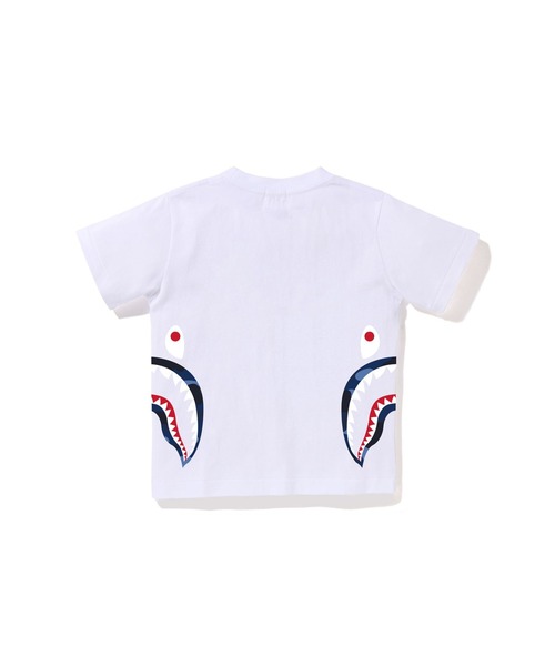 A BATHING APE（アベイシングエイプ）の「COLOR CAMO SIDE SHARK TEE（Tシャツ/カットソー・キッズ・ブラック×パープル/ブラック×ブルー/ブラック×レッド/ホワイト×レッド/ホワイト×パープル/ホワイト×ネイビー・120/90/110/100/130/140）」の8枚目の写真