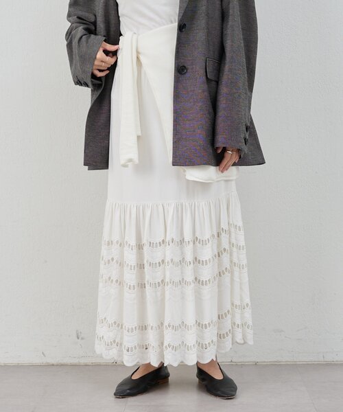 SHENERY（シーナリー）の「スカラップレーススカート（スカート・レディース・ブラック/オフホワイト・36/38）」の9枚目の写真