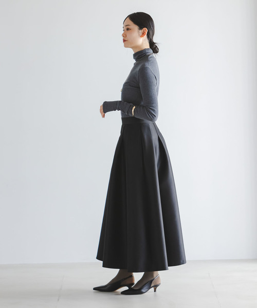 Noble（ノーブル）の「《・NOBLE別注》オリジナルバックストラップヒール（パンプス・レディース・ベージュ/ブラック・22.5cm/23cm/23.5cm/24cm/24.5cm/25cm）」の5枚目の写真