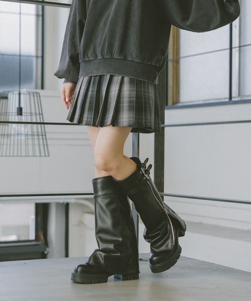 repipi armario(レピピ アルマリオ)の「ハイウエストプリーツスカート(スカート・キッズ・チャコールグレー/ブルー/ブラック・SMALL/MEDIUM/LARGE)」の1枚目の写真