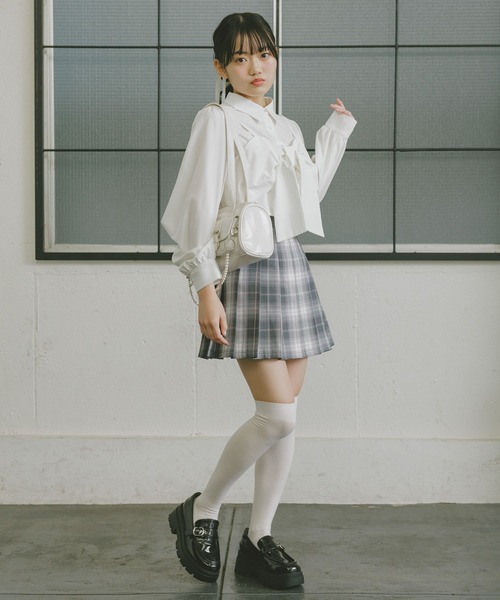 repipi armario(レピピ アルマリオ)の「ハイウエストプリーツスカート(スカート・キッズ・チャコールグレー/ブルー/ブラック・SMALL/MEDIUM/LARGE)」の12枚目の写真