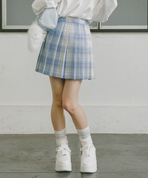 repipi armario(レピピ アルマリオ)の「ハイウエストプリーツスカート(スカート・キッズ・チャコールグレー/ブルー/ブラック・SMALL/MEDIUM/LARGE)」の13枚目の写真