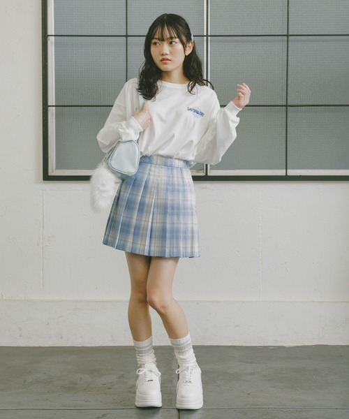 repipi armario(レピピ アルマリオ)の「ハイウエストプリーツスカート(スカート・キッズ・チャコールグレー/ブルー/ブラック・SMALL/MEDIUM/LARGE)」の14枚目の写真