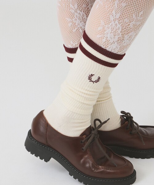 Ray BEAMS(レイビームス)の「【別注】FRED PERRY / ソックス(ソックス/靴下・レディース・ブラック/ナチュラル・ONE SIZE)」の1枚目の写真