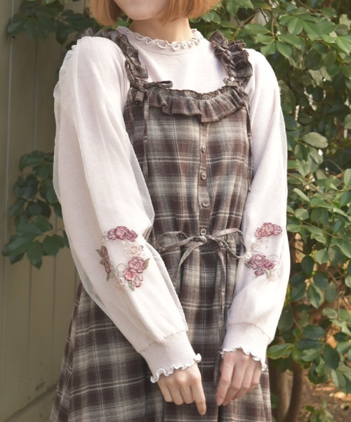 axes femme（アクシーズファム）の「カメリア刺繍チュール袖ニット（ニット/セーター・レディース・ピンク/キナリ/ブラック・FREE）」の3枚目の写真