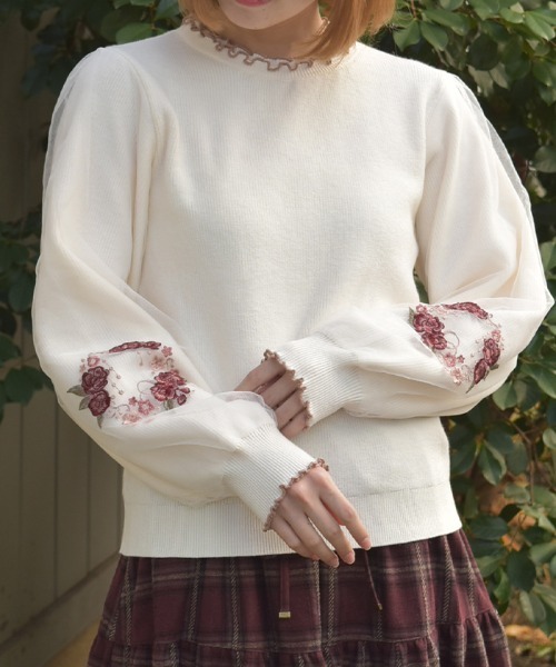 axes femme（アクシーズファム）の「カメリア刺繍チュール袖ニット（ニット/セーター・レディース・ピンク/キナリ/ブラック・FREE）」の4枚目の写真