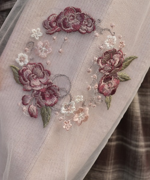 axes femme（アクシーズファム）の「カメリア刺繍チュール袖ニット（ニット/セーター・レディース・ピンク/キナリ/ブラック・FREE）」の16枚目の写真