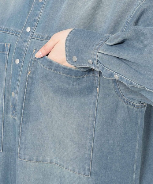 mysty woman（ミスティウーマン）の「ライトオンスデニムシャツ　659091（シャツ/ブラウス・レディース・インディゴブルー/ブルー・FREE）」の20枚目の写真