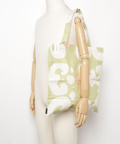 marimekko(マリメッコ)の「【一部店舗・オンラインストア限定】Keidas / tote bag 43x44(トートバッグ・レディース・ライトグリーン・FREE)」の10枚目の写真