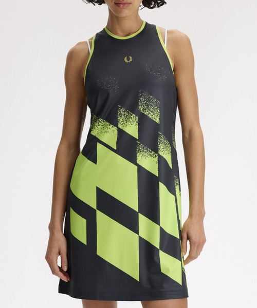 FRED PERRYワンピース プリーツテニス Tennis Printed Dress／テニスプリーツワンピース（ワンピース）｜FRED
