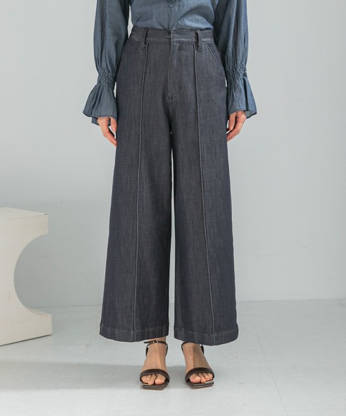 URBAN RESEARCH ROSSO WOMEN（アーバンリサーチ　ロッソ）の「ピンタックストレッチワイドデニムパンツ（デニムパンツ・レディース・インディゴブルー・36/38）」の8枚目の写真