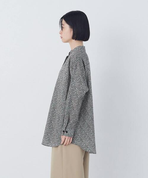 conges payes ADIEU TRISTESSE(コンジェ ペイエ アデュートリステス)の「フラワープリントポケット付きシャツ(シャツ/ブラウス・レディース・ブラック系その他・38)」の8枚目の写真