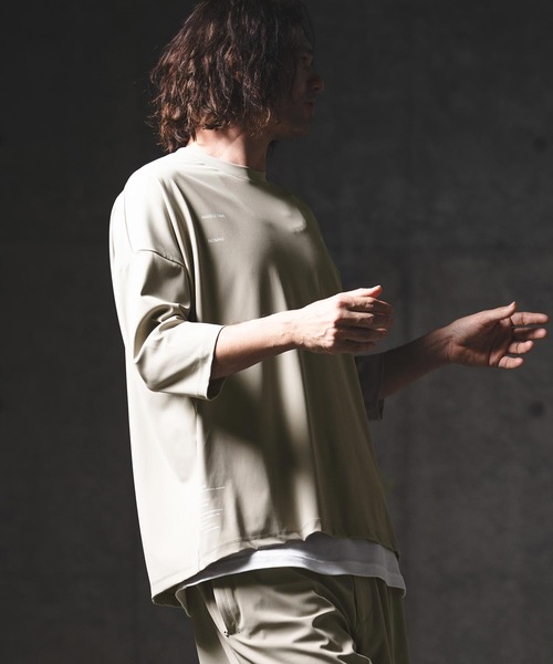 GLIMCLAP（グリムクラップ）の「mlt5567-Airy Smooth Fabric 3-4 Sleeve T-Shirt 7分袖カットソー(201-026-gls-cg)（Tシャツ/カットソー・メンズ・チャコール/ブラック/ホワイト/ベージュ・M/S/L）」の7枚目の写真