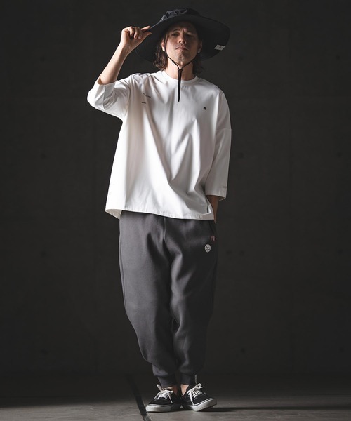 GLIMCLAP（グリムクラップ）の「mlt5567-Airy Smooth Fabric 3-4 Sleeve T-Shirt 7分袖カットソー(201-026-gls-cg)（Tシャツ/カットソー・メンズ・チャコール/ブラック/ホワイト/ベージュ・M/S/L）」の14枚目の写真