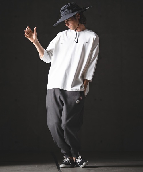 GLIMCLAP（グリムクラップ）の「mlt5567-Airy Smooth Fabric 3-4 Sleeve T-Shirt 7分袖カットソー(201-026-gls-cg)（Tシャツ/カットソー・メンズ・チャコール/ブラック/ホワイト/ベージュ・M/S/L）」の15枚目の写真