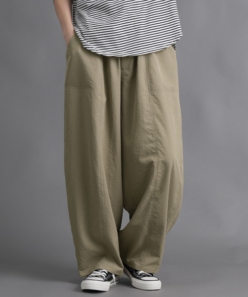 laulea(ラウレア)の「吸水速乾 接触冷感 プルオンコクーンパンツ(カーゴパンツ・レディース・ブラック/カーキ/チャコールグレー/キナリ/モカ・S/M/L)」の6枚目の写真