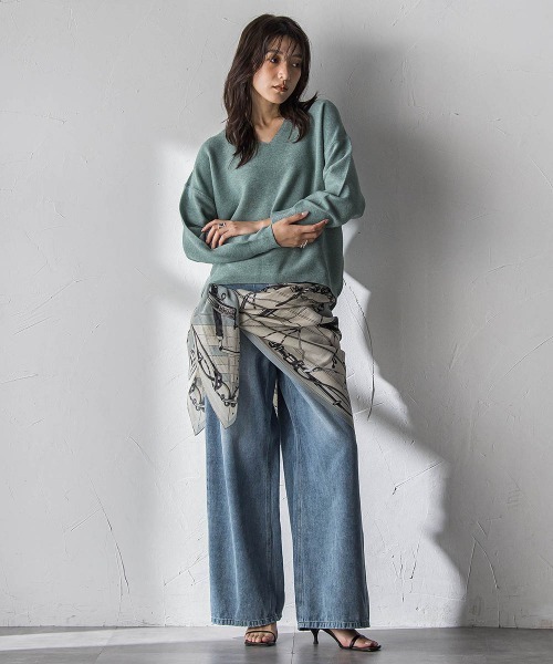 MAYSON GREY(メイソングレイ)の「Vネックラメガーターニットプルオーバー≪手洗い可能≫(ニット/セーター・レディース・オフホワイト/ライトグレー/グリーン・M)」の16枚目の写真