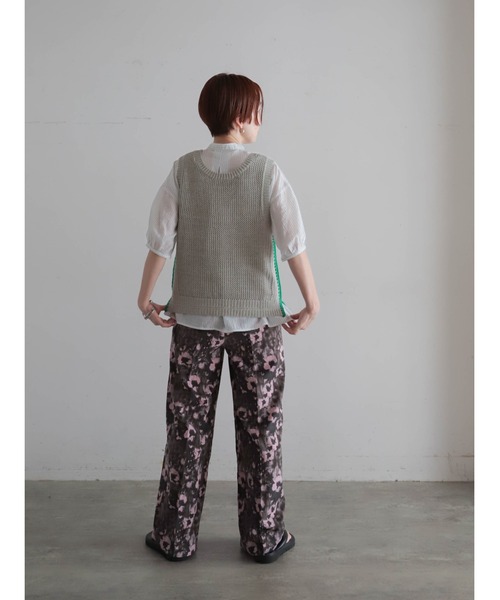 FIL DE FER（フィルデフェール）の「【予約】綿麻透かし編み ライン刺繍ベスト（ベスト・レディース・キナリ/チャコールグレー・FREE）」の7枚目の写真