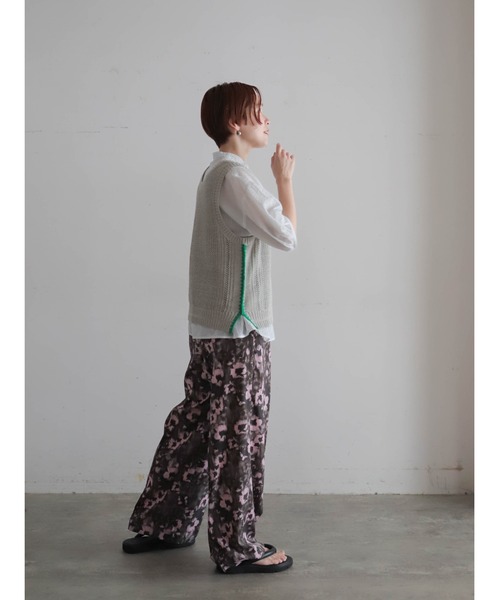 FIL DE FER（フィルデフェール）の「【予約】綿麻透かし編み ライン刺繍ベスト（ベスト・レディース・キナリ/チャコールグレー・FREE）」の9枚目の写真