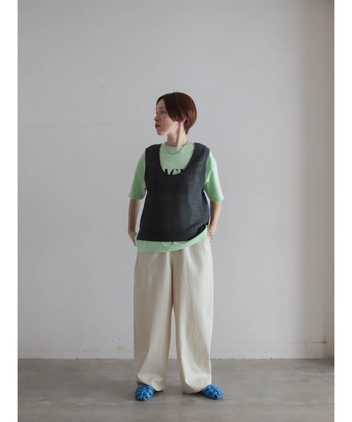 FIL DE FER（フィルデフェール）の「【予約】綿麻透かし編み ライン刺繍ベスト（ベスト・レディース・キナリ/チャコールグレー・FREE）」の16枚目の写真