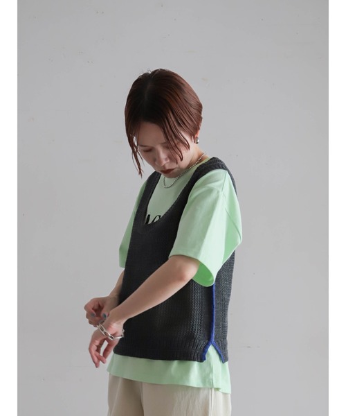 FIL DE FER（フィルデフェール）の「【予約】綿麻透かし編み ライン刺繍ベスト（ベスト・レディース・キナリ/チャコールグレー・FREE）」の11枚目の写真