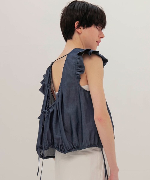 DRESSLAVE(ドレスレイブ)の「raffle bubble blouse(ラッフルバブルブラウス)(シャツ/ブラウス・レディース・ブラック/ネイビー・38)」の1枚目の写真