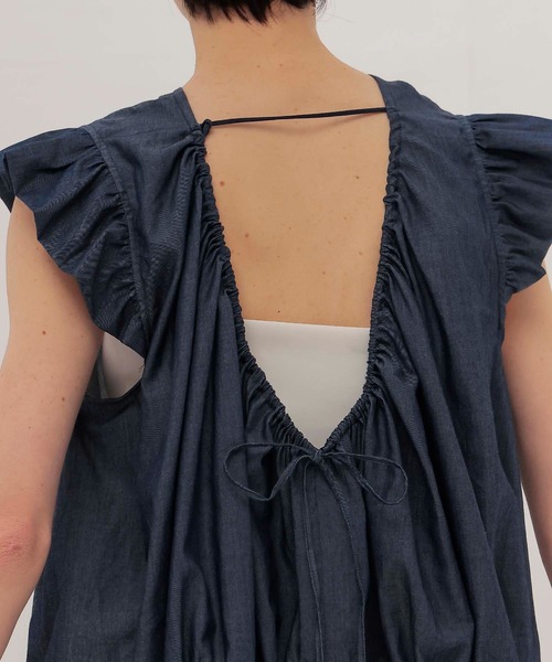 DRESSLAVE(ドレスレイブ)の「raffle bubble blouse(ラッフルバブルブラウス)(シャツ/ブラウス・レディース・ブラック/ネイビー・38)」の8枚目の写真