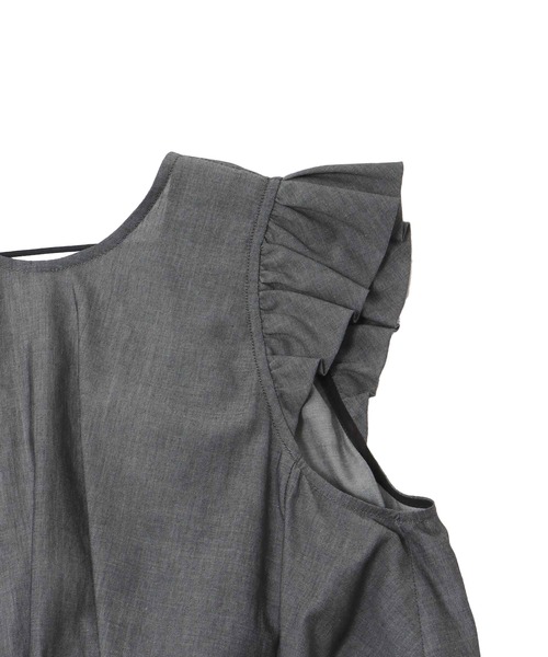 DRESSLAVE(ドレスレイブ)の「raffle bubble blouse(ラッフルバブルブラウス)(シャツ/ブラウス・レディース・ブラック/ネイビー・38)」の13枚目の写真