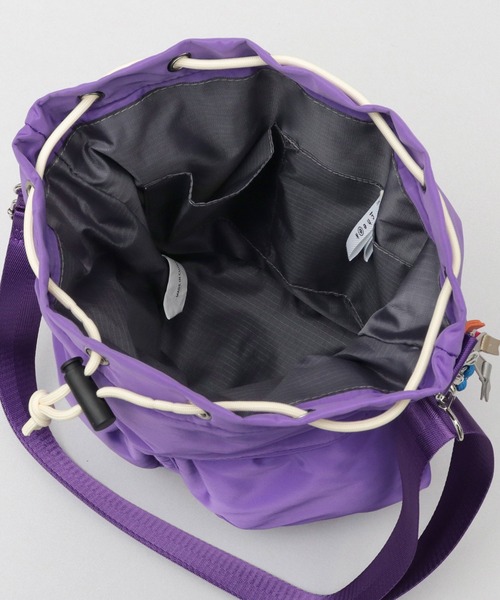 cheek(BAG)(チーク)の「撥水 2WAY ショルダートート 巾着 ヘルメット パフバッグ パディングバッグ(ショルダーバッグ・レディース・ブラック/パープル/ベージュ/グレー/カーキ/アイボリー・FREE)」の18枚目の写真