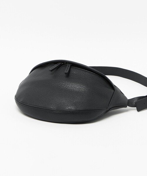 A DAY IN THE LIFE UNITED ARROWS（アデイインザライフユナイテッドアローズ）の「レザーライク ボディバッグ＜A DAY IN THE LIFE＞（ボディバッグ/ウエストポーチ・メンズ・ブラック・FREE）」の7枚目の写真