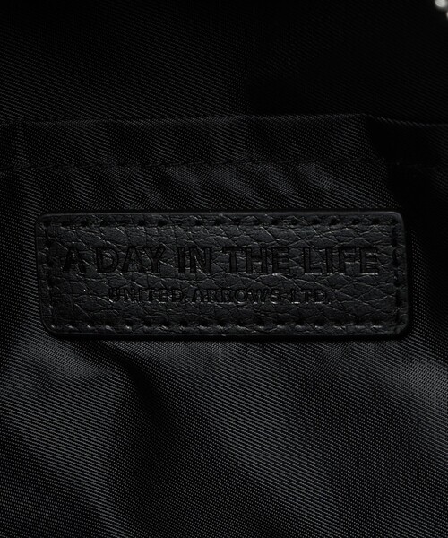 A DAY IN THE LIFE UNITED ARROWS（アデイインザライフユナイテッドアローズ）の「レザーライク ボディバッグ＜A DAY IN THE LIFE＞（ボディバッグ/ウエストポーチ・メンズ・ブラック・FREE）」の10枚目の写真