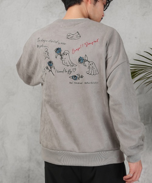LUXSTYLE(ラグスタイル)の「刺繍&おばけポリスエードトレーナー(スウェット・メンズ・アイボリー/グレー/ブラック・M/L)」の3枚目の写真