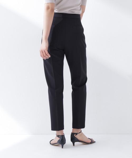 NATURAL BEAUTY BASIC(ナチュラルビューティーベーシック)の「【Oggi5月号掲載】◇<骨格ストレート>メタルポイントアンクルパンツ(その他パンツ・レディース・ダークブルー/ブラック/グレイッシュベージュ・MEDIUM/P/S)」の5枚目の写真