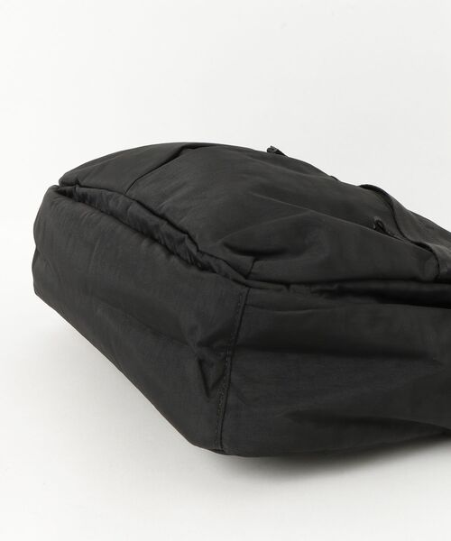 CHROME（クローム）の「［ CHROME / クローム ］PAC SHOULDER 12L BCNL_BLACK CRINKLE / パック ショルダー 12リットル ブラック クリンクル 耐水 12L ショルダーバッグ（ショルダーバッグ・メンズ・ブラック・FREE）」の13枚目の写真