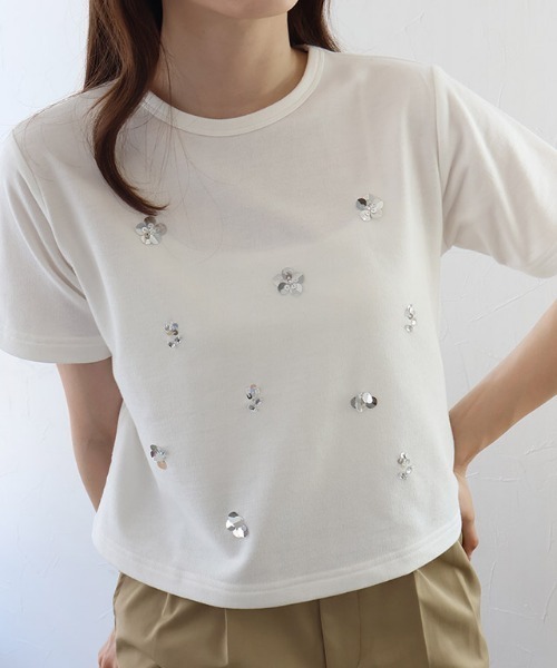 Pierrot(ピエロ)の「フラワービジュープルオーバー(Tシャツ/カットソー・レディース・チャコール/オフホワイト・L/M)」の1枚目の写真