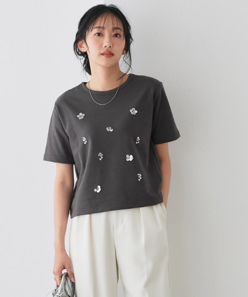 Pierrot(ピエロ)の「フラワービジュープルオーバー(Tシャツ/カットソー・レディース・チャコール/オフホワイト・L/M)」の12枚目の写真