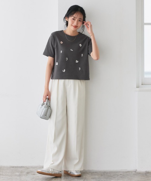 Pierrot(ピエロ)の「フラワービジュープルオーバー(Tシャツ/カットソー・レディース・チャコール/オフホワイト・L/M)」の14枚目の写真