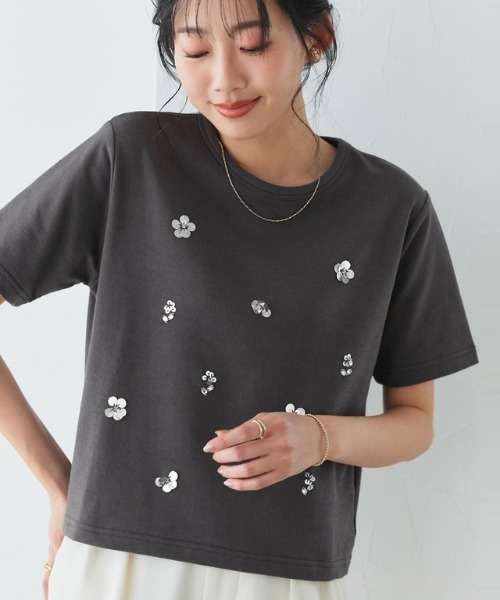 Pierrot(ピエロ)の「フラワービジュープルオーバー(Tシャツ/カットソー・レディース・チャコール/オフホワイト・L/M)」の16枚目の写真