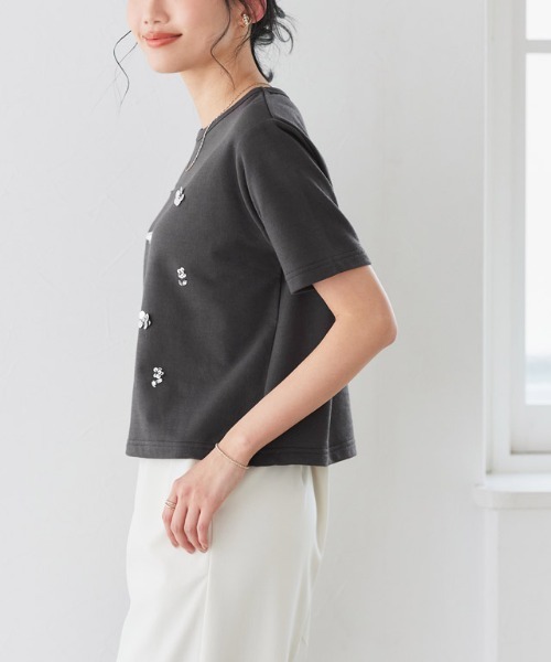 Pierrot(ピエロ)の「フラワービジュープルオーバー(Tシャツ/カットソー・レディース・チャコール/オフホワイト・L/M)」の17枚目の写真