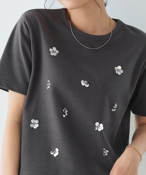 Pierrot(ピエロ)の「フラワービジュープルオーバー(Tシャツ/カットソー・レディース・チャコール/オフホワイト・L/M)」の7枚目の写真