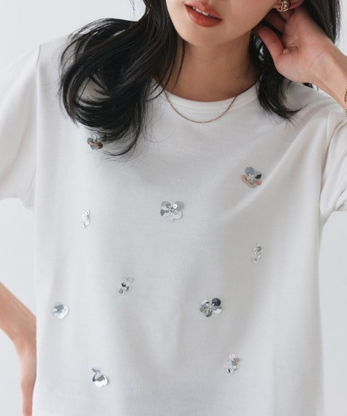 Pierrot(ピエロ)の「フラワービジュープルオーバー(Tシャツ/カットソー・レディース・チャコール/オフホワイト・L/M)」の3枚目の写真
