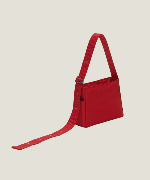 MUCU AND EBONY（ムクアンドエボニー）の「Comfy Mini Cross Bag _ Red（メッセンジャーバッグ・レディース・その他・FREE）」の5枚目の写真