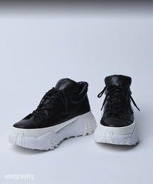 onegravity（ワングラビティ）の「onegravity TATSUYAOCONOGI / チャンキーミッドカットスニーカー（スニーカー）」