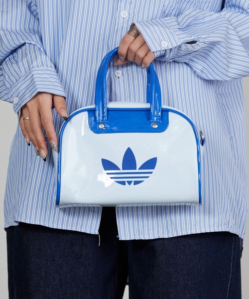 adidas(アディダス)の「adidas/アディダス アディカラー ミニボウリングバッグ 配色 バイカラー パイピング 2way エナメルバッグ 秋 秋服 2026年秋冬(ショルダーバッグ・レディース・ベージュ/ブルー/ブラック/インディゴブルー・FREE)」の4枚目の写真