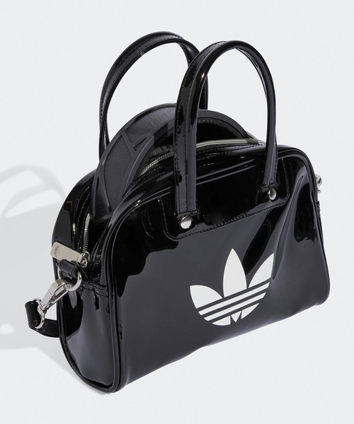 adidas(アディダス)の「adidas/アディダス アディカラー ミニボウリングバッグ 配色 バイカラー パイピング 2way エナメルバッグ 秋 秋服 2026年秋冬(ショルダーバッグ・レディース・ベージュ/ブルー/ブラック/インディゴブルー・FREE)」の15枚目の写真
