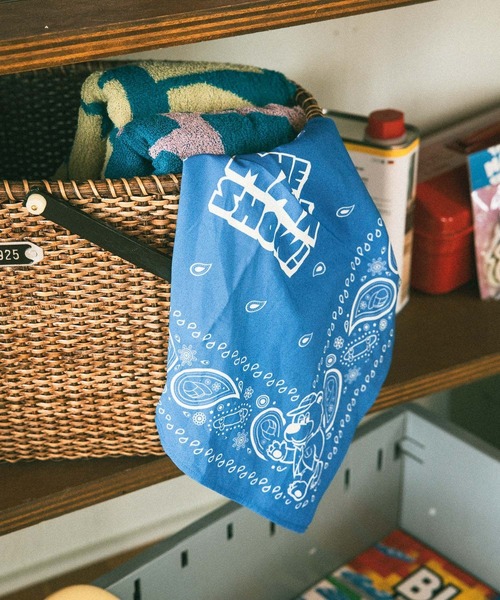 BAYFLOW（ベイフロー）の「【THE MAX SHOW!】バンダナ45×45（バンダナ/スカーフ・レディース・イエロー/ブルー/ピンク/グリーン・0）」の2枚目の写真