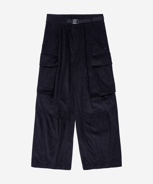 KALAPATTHAR(カラパタール)の「WIDE CORDUROY BELTED CARGO POCKET PANTS - BLACK(その他パンツ・メンズ・その他・MEDIUM/LARGE)」の2枚目の写真